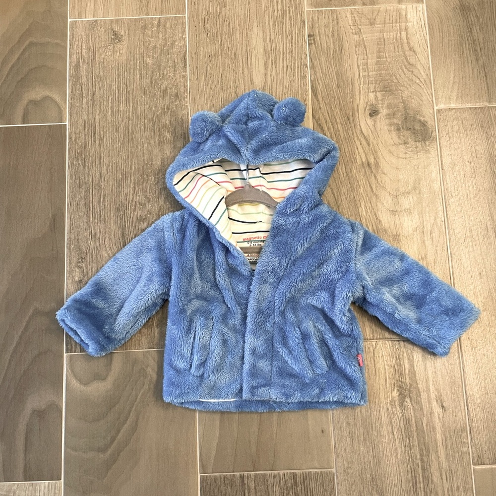 Mindy Magnetic Jacket